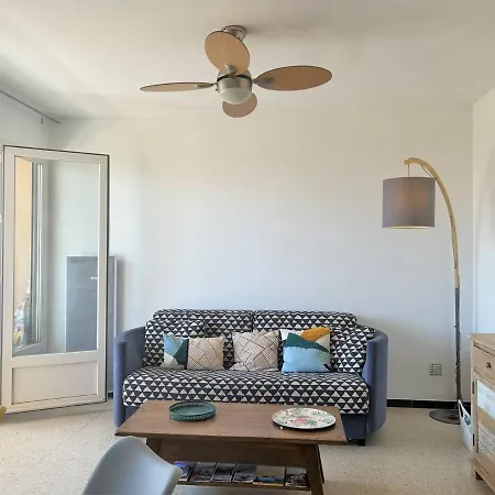 Renove 3 Pieces, Terrasse, Parking Et Climatisation, Proche Centre Et Au Lavandou - Fr-1-251-513 * Le Lavandou